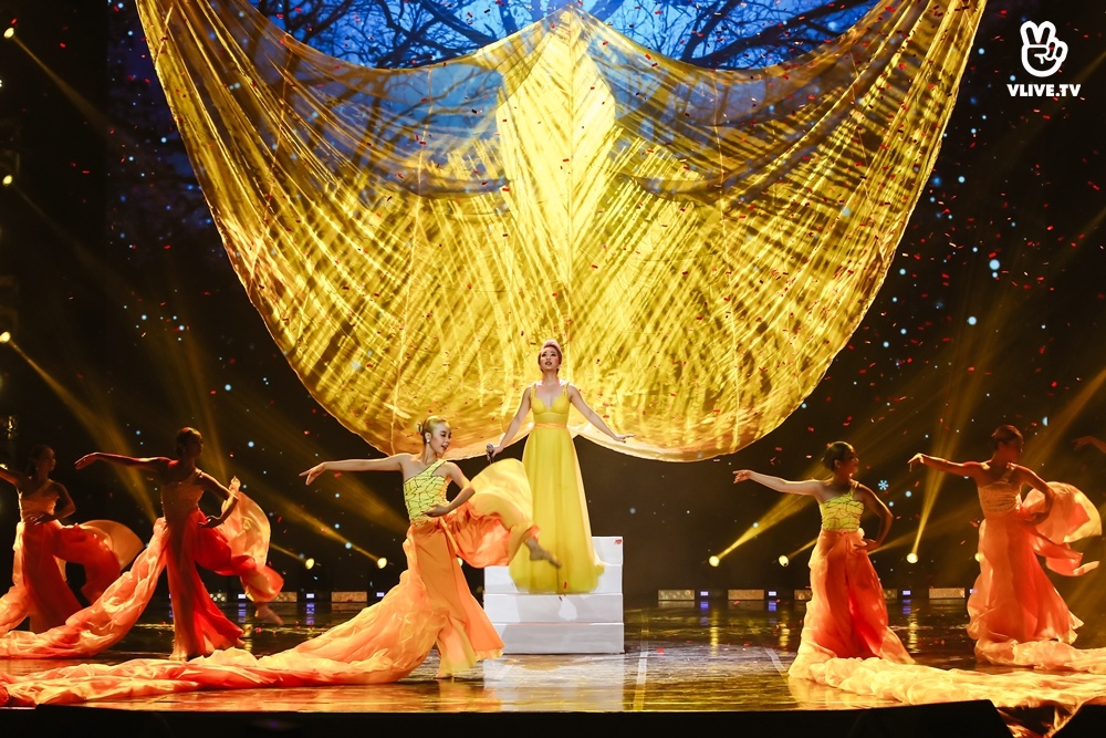 V Heartbeat Live 2 tuoi anh 3