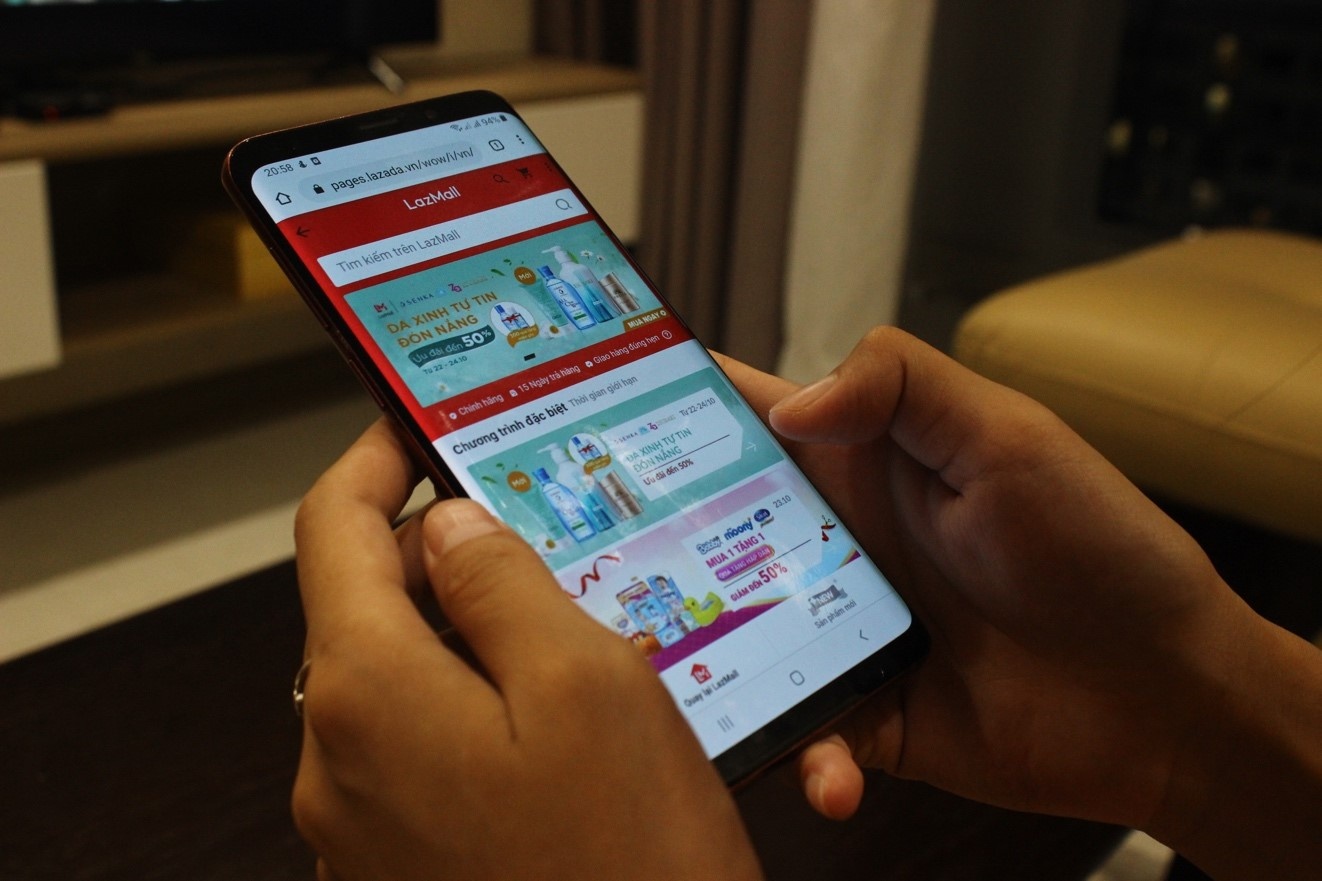 Thuong mai dien tu,  Covid-19,  nghe nghiep anh 2