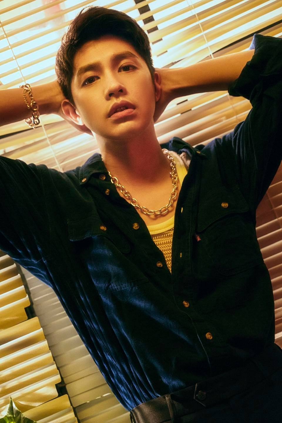 V Heartbeat music show anh 1