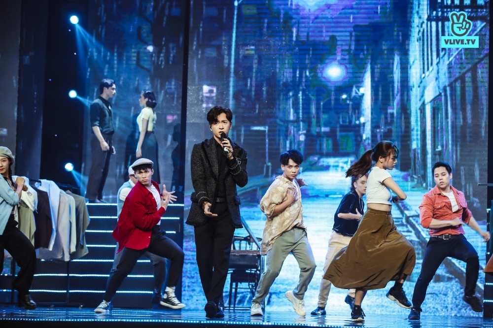 V Heartbeat Music Show anh 1