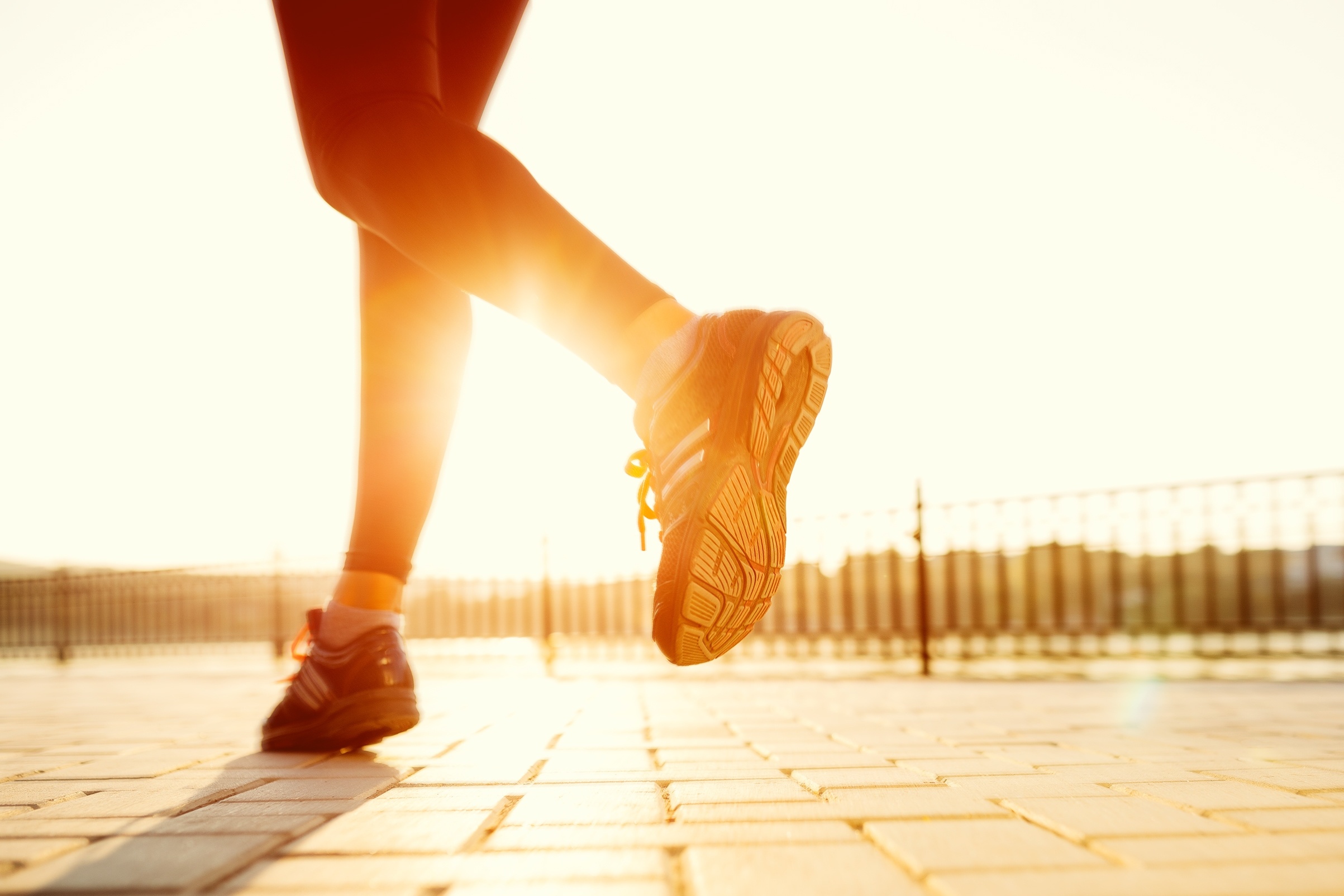 Chay 2 km, quyen gop cho nguoi lao dong anh huong boi Covid-19 hinh anh