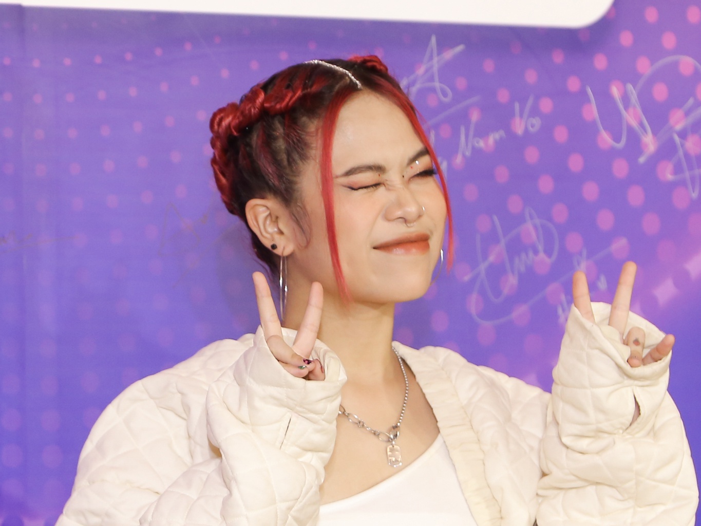 Tlinh va dan sao nu goi cam tai 'V Heartbeat Year End Party 2020' hinh anh