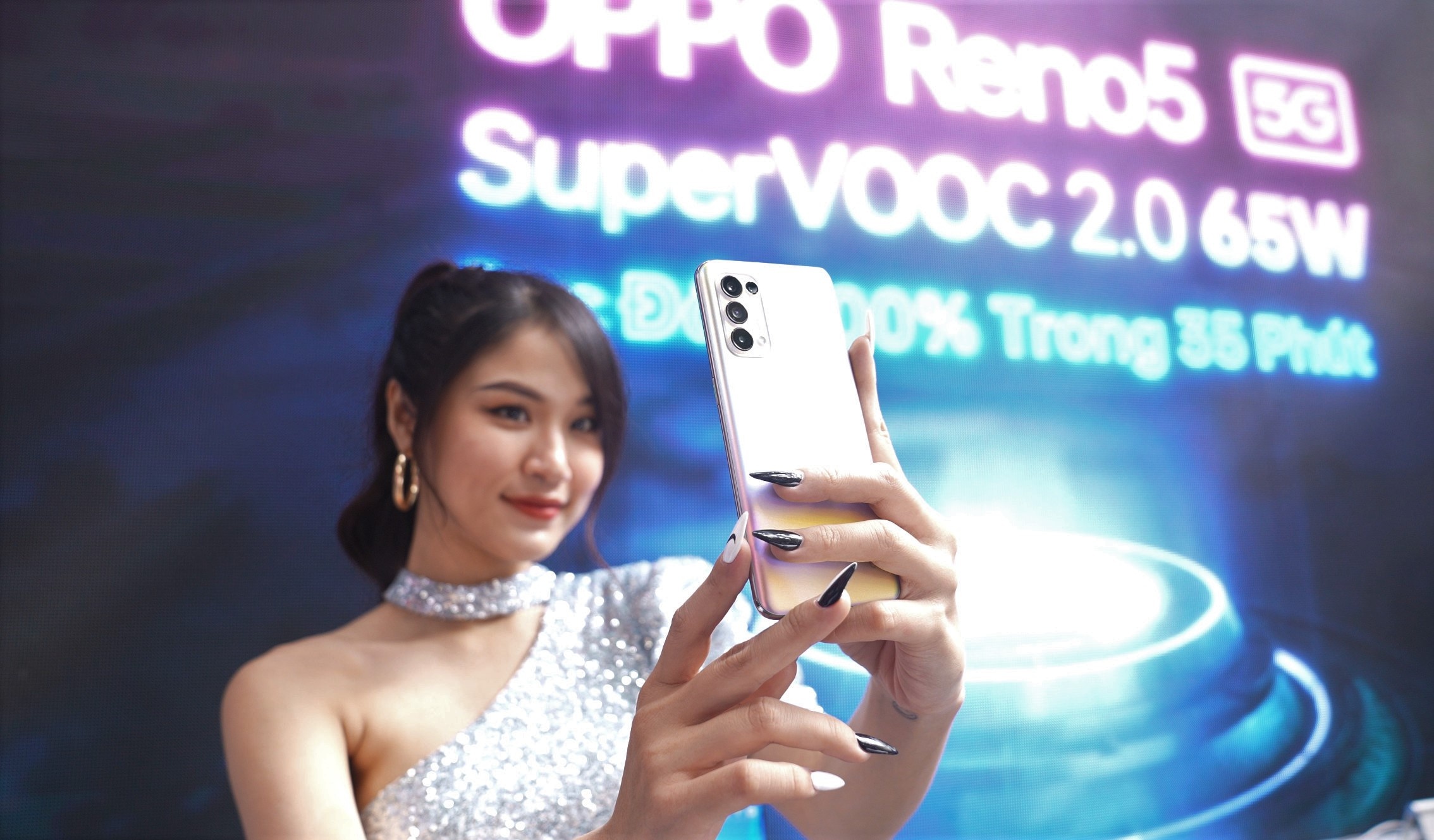 Oppo anh 1