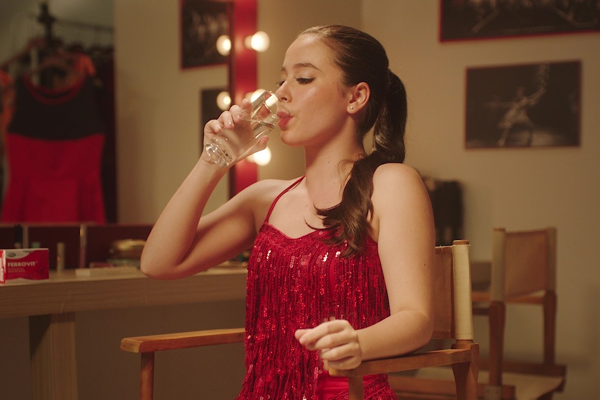 Video - Ferrovit lan toa thong diep tich cuc dong vien phu nu hinh anh