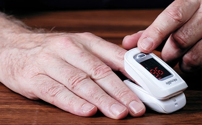 Tam diem Covid-19: Huong dan su dung thuoc va thiet bi y te tai nha hinh anh