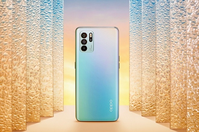 Oppo dan dau phan khuc smartphone tam trung 7-10 trieu hinh anh