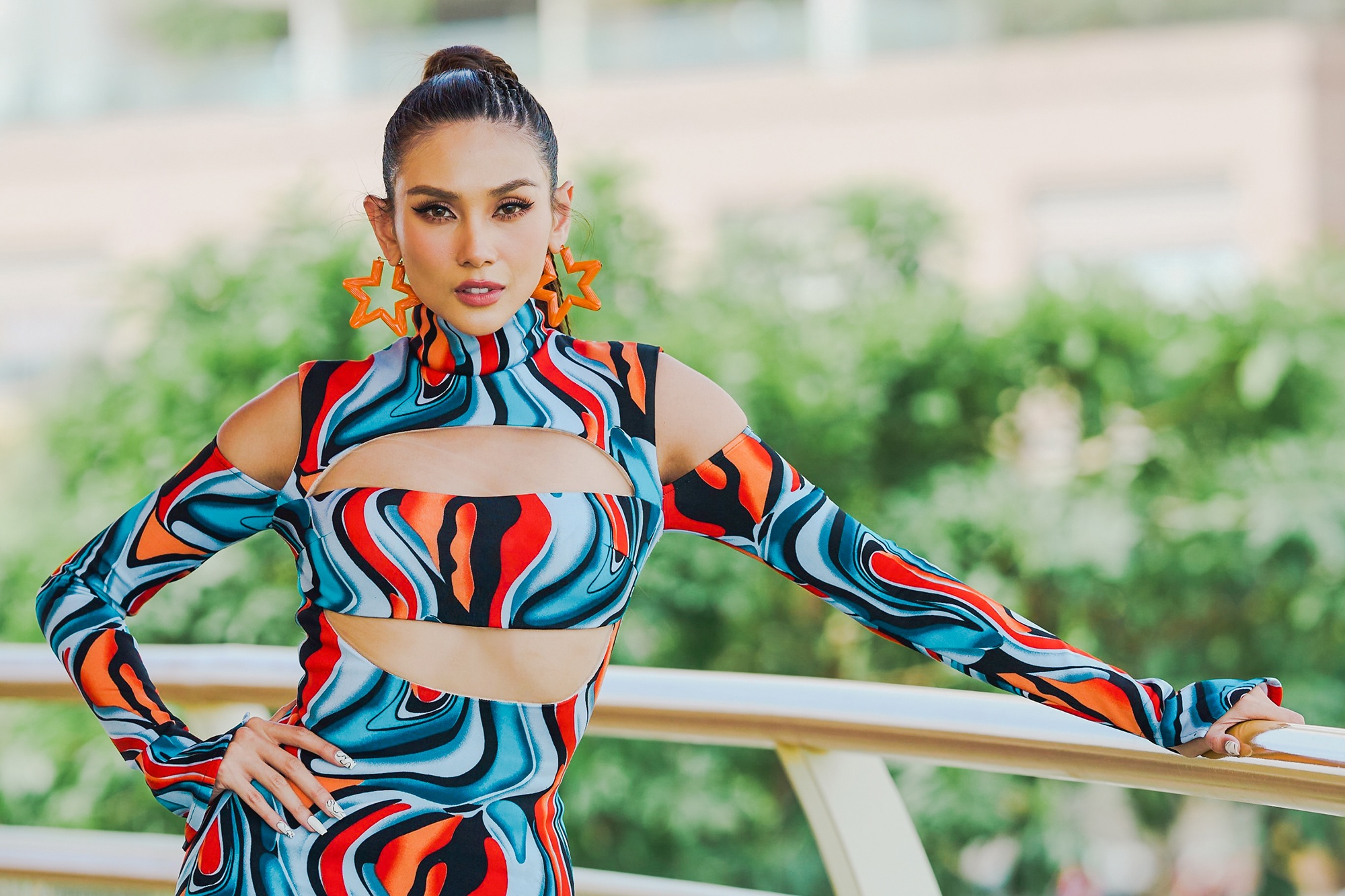 Vo Hoang Yen, S.T, Jun Pham tim ca tinh gi tai Dau an he ban linh? hinh anh