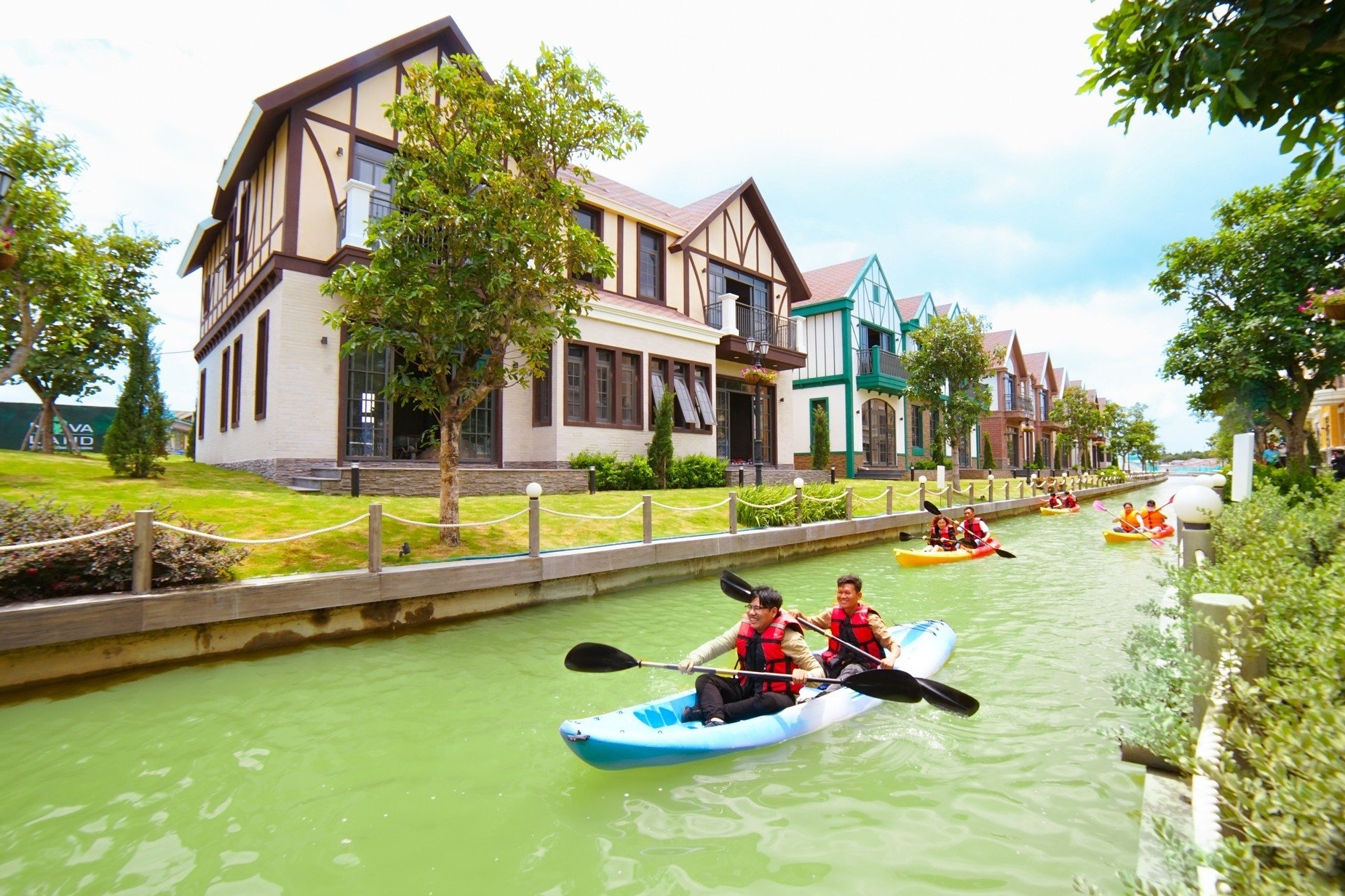 Mua he soi dong tai NovaWorld Ho Tram hinh anh