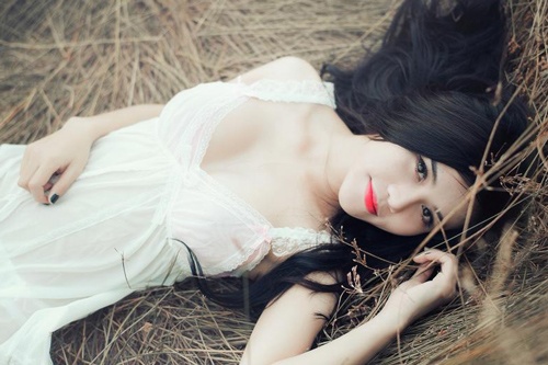 Jery Trinh - co nguoi mau anh 9x co net dep tu nhien hinh anh