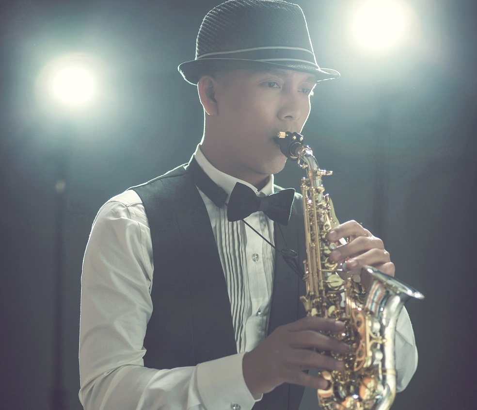 Nghe si saxophone Minh Tam Bui tro lai voi du an am nhac moi hinh anh