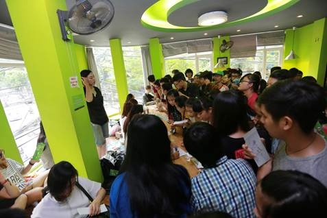 Gioi tre hao hung voi mau xe dap dien moi sap ra mat hinh anh