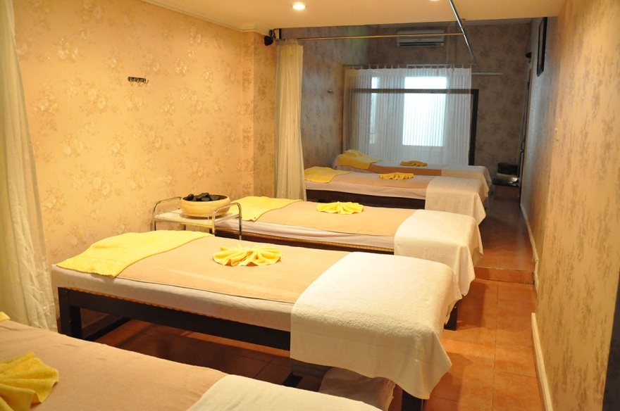 Trang thiết bị hiện đại, đảm bảo sự thoải mái cho khách hàng khi đến làm đẹp.
