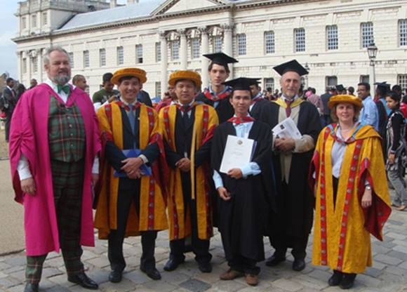 Sinh viên tốt nghiệp sẽ nhận bằng cử nhân CNTT do ĐH Greenwich (Anh) cấp.