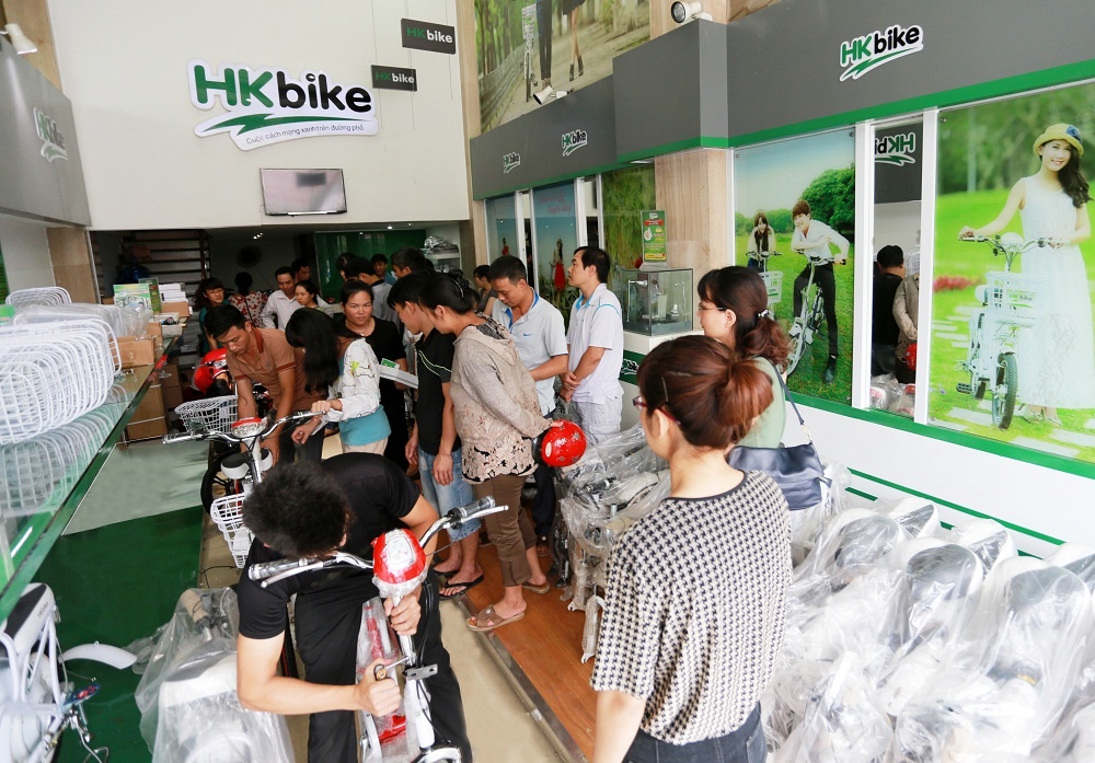 Showroom xe đạp điện của hãng tại địa chỉ 430 Xã Đàn luôn đông khách trong những ngày vừa qua .