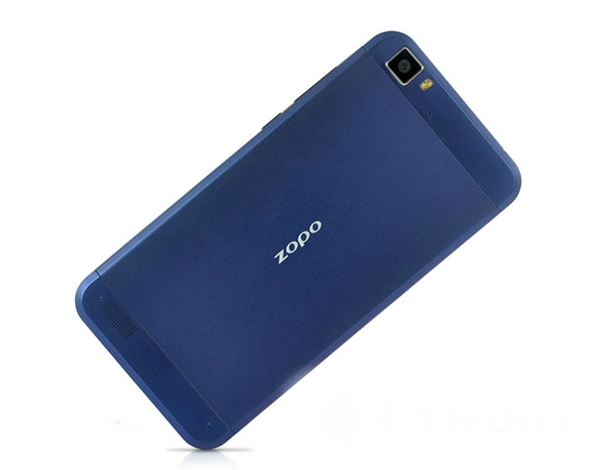 Máy chạy hệ điều hành Android 4.4.2 KitKat.