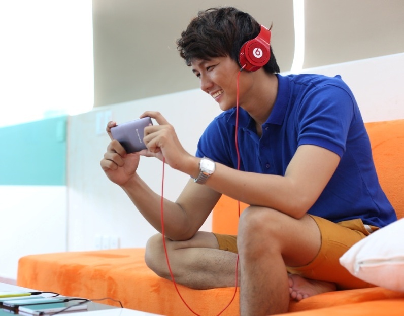 Nhung smartphone pin khung gia mem hinh anh