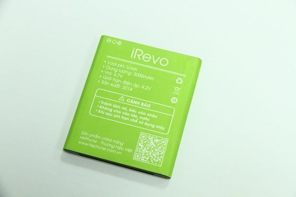 Vấn đề về pin cho iRevo được giải quyết với viên pin 3000 mAh.
