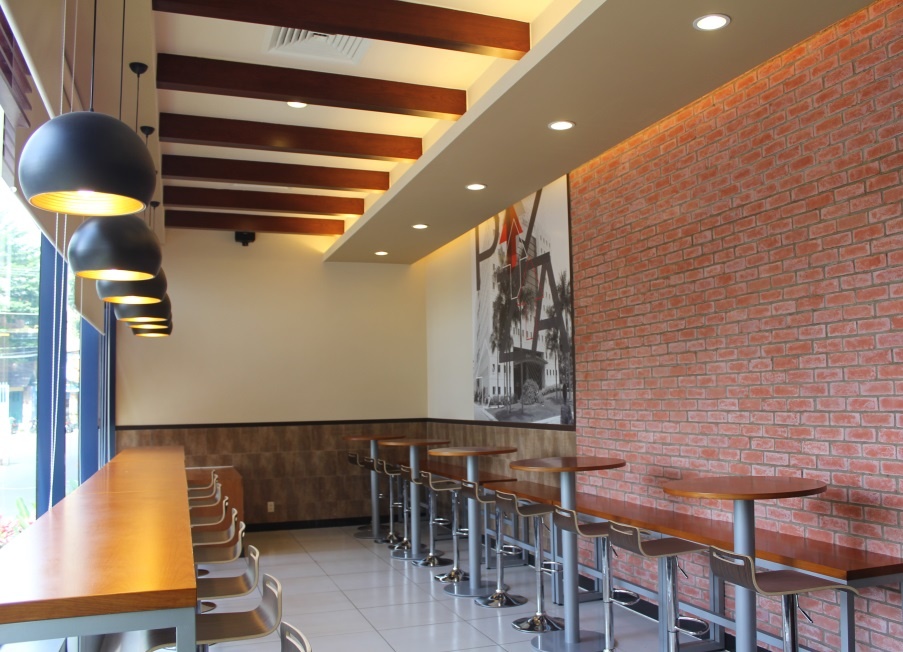 Một góc không gian ăn tại chỗ của cửa hàng.