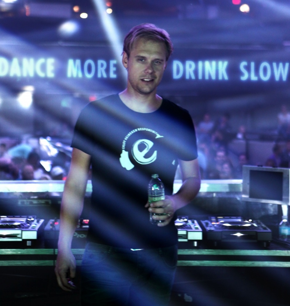 Ông hoàng nhạc trance Armin Van Buuren sẽ đến Hà Nội tại đêm Armin Show.