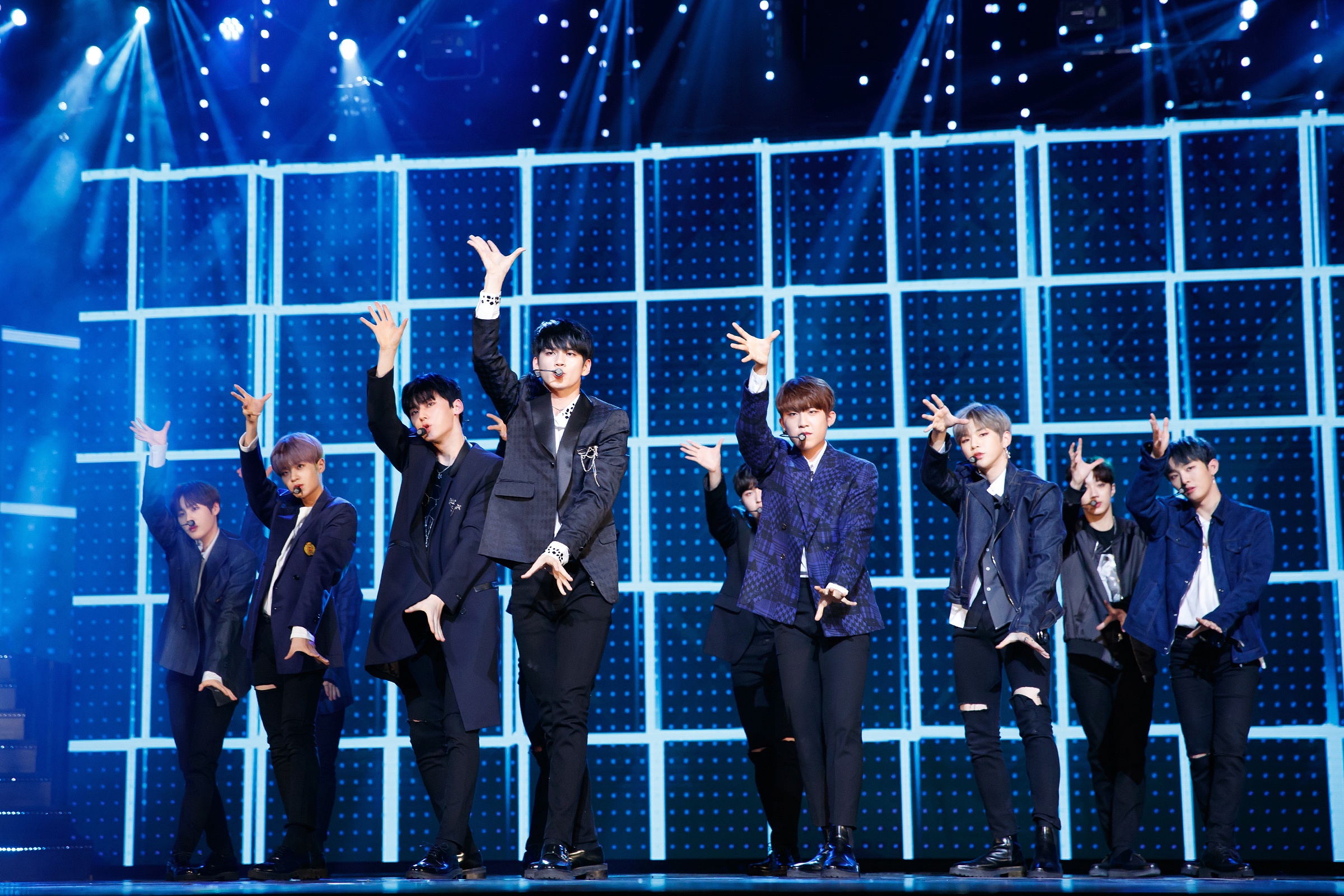 Nhung khoanh khac an tuong tren san khau MAMA hinh anh