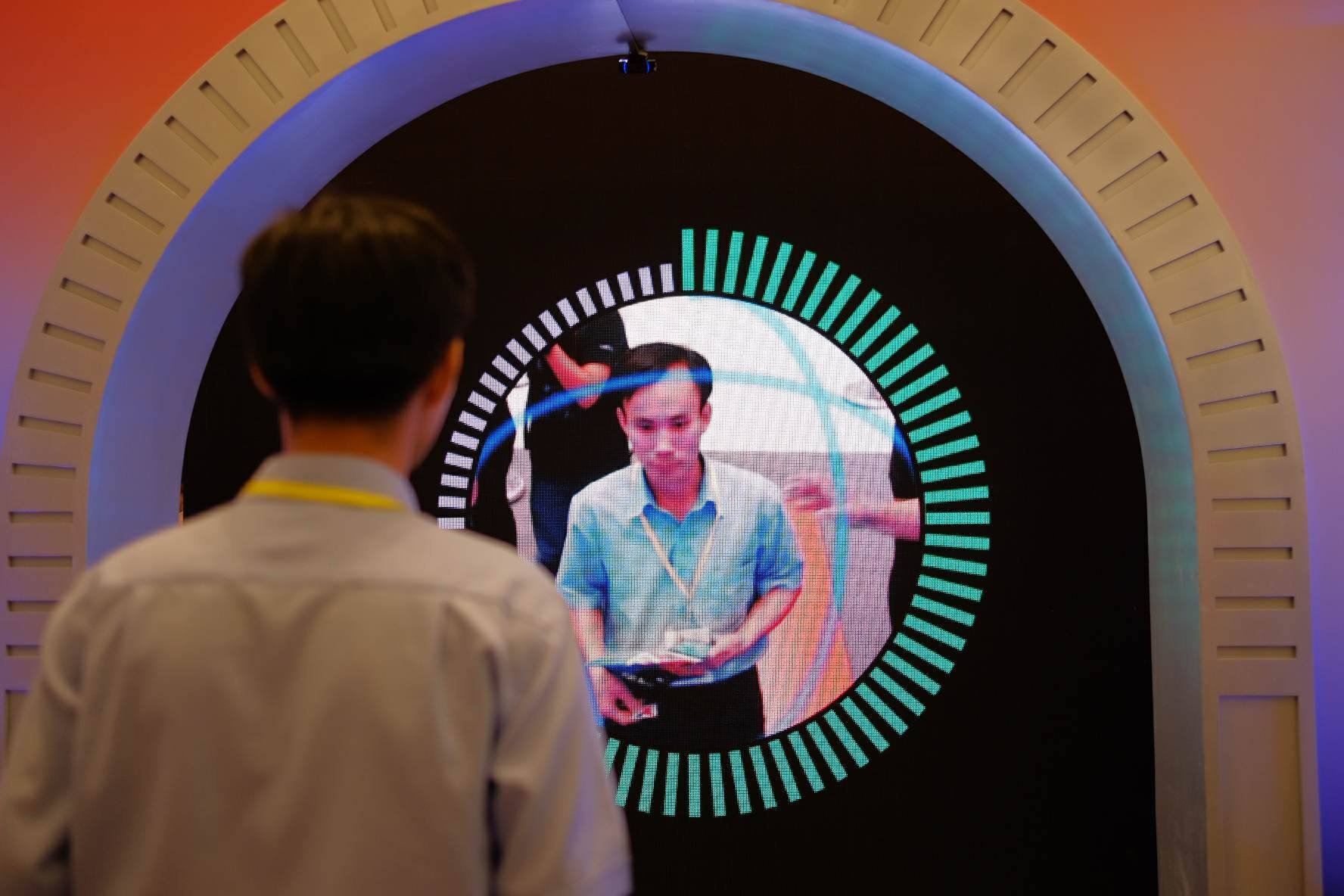 The gioi Di dong mo ban iPhone X chinh hang hinh anh