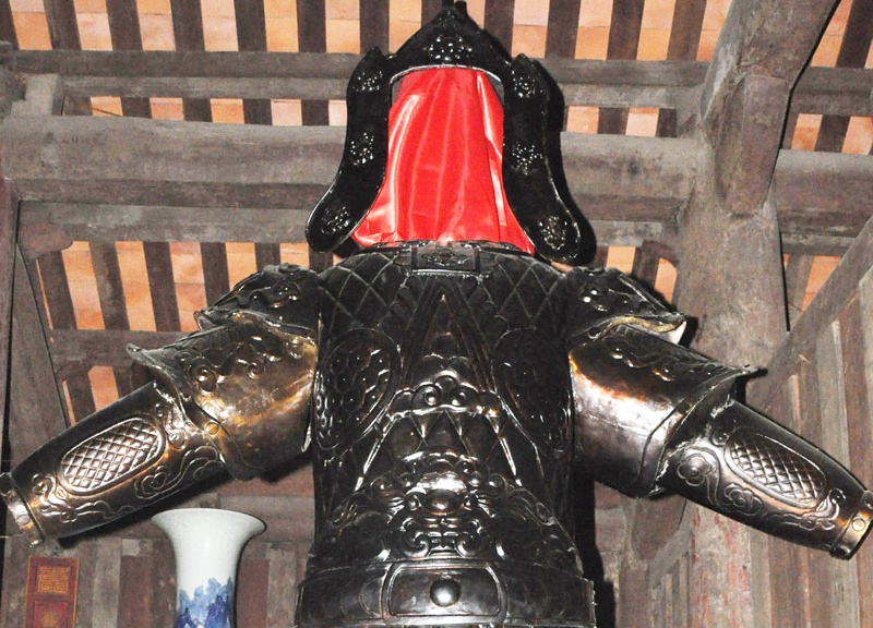 Giap Thanh Giong va ngua 2,5 tan bi truc xuat o den Phu Dong hinh anh