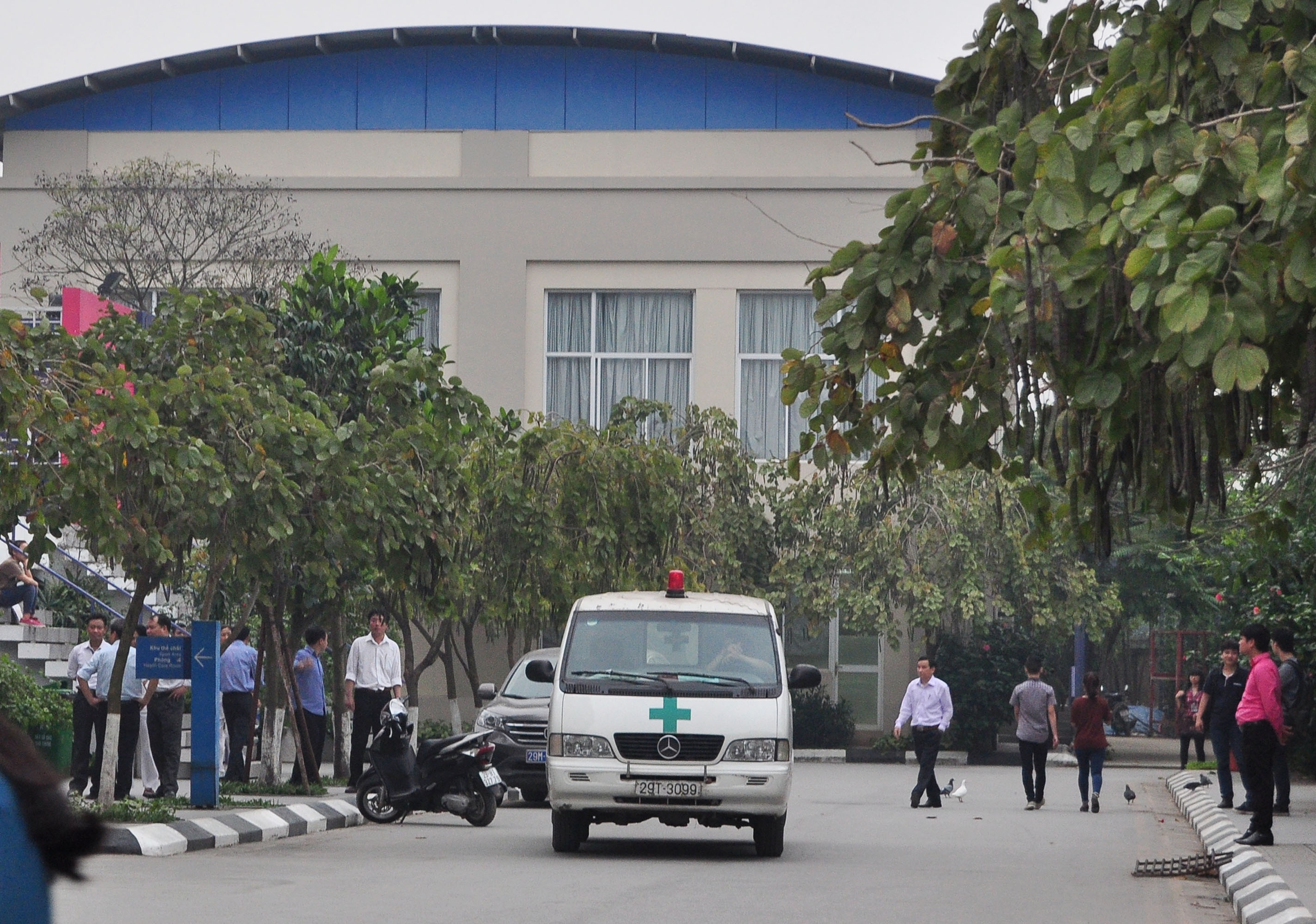 Chua co ai den nhan dien co gai roi o DH Thang Long hinh anh