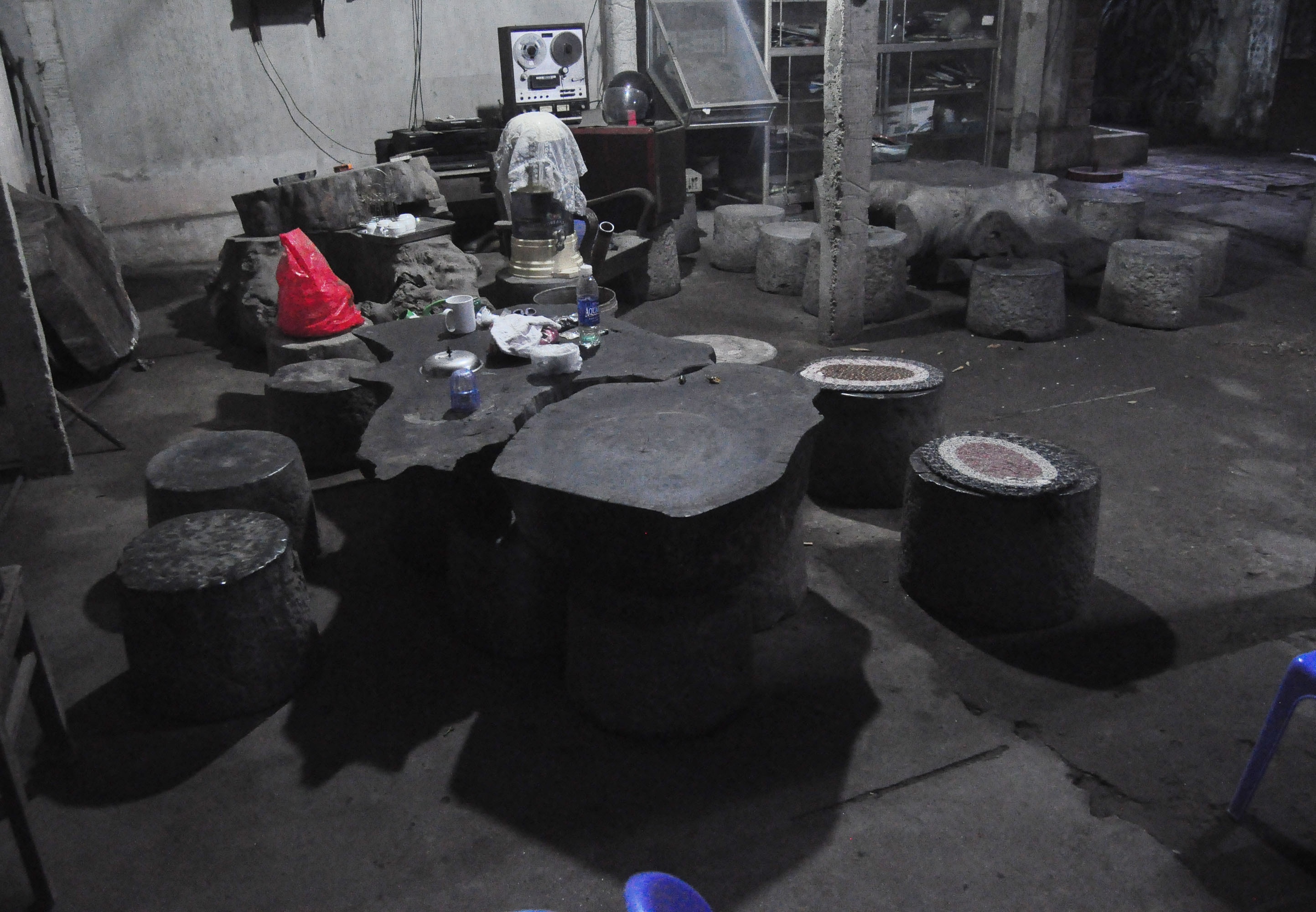 Ông Nguyễn Lê Hoàng, chủ tịch phường Phú Thượng cho biết: “Bộ sưu tập cối đá cổ của bà Chính ở phường Phú Gia là một minh chứng cho nền văn hóa lúa nước của làng. Ngoài bà Chính còn có anh Nguyễn Thanh Hưng (SN 1968) ở cùng thôn cũng có sưu tập một số cối đá cổ nhưng không nhiều. Vào những ngày hội làng đầu năm, phường cũng thường mượn cối đá cổ của cụ Chính để làm trụ cột treo cờ.”