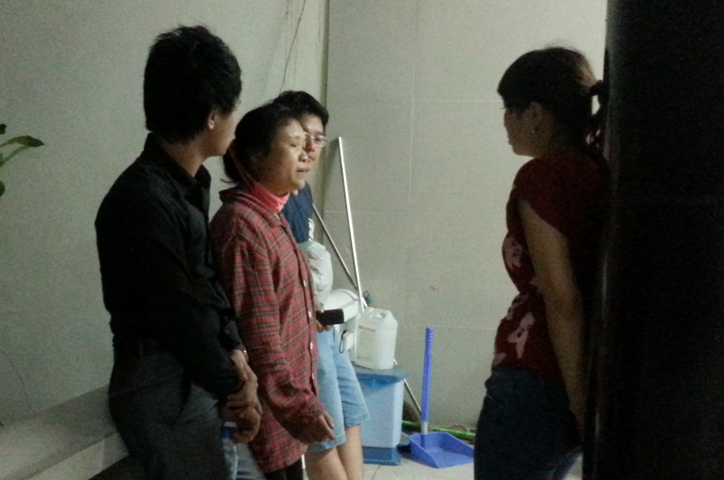 Giam dinh ADN nan nhan bi chay o quan karaoke hinh anh