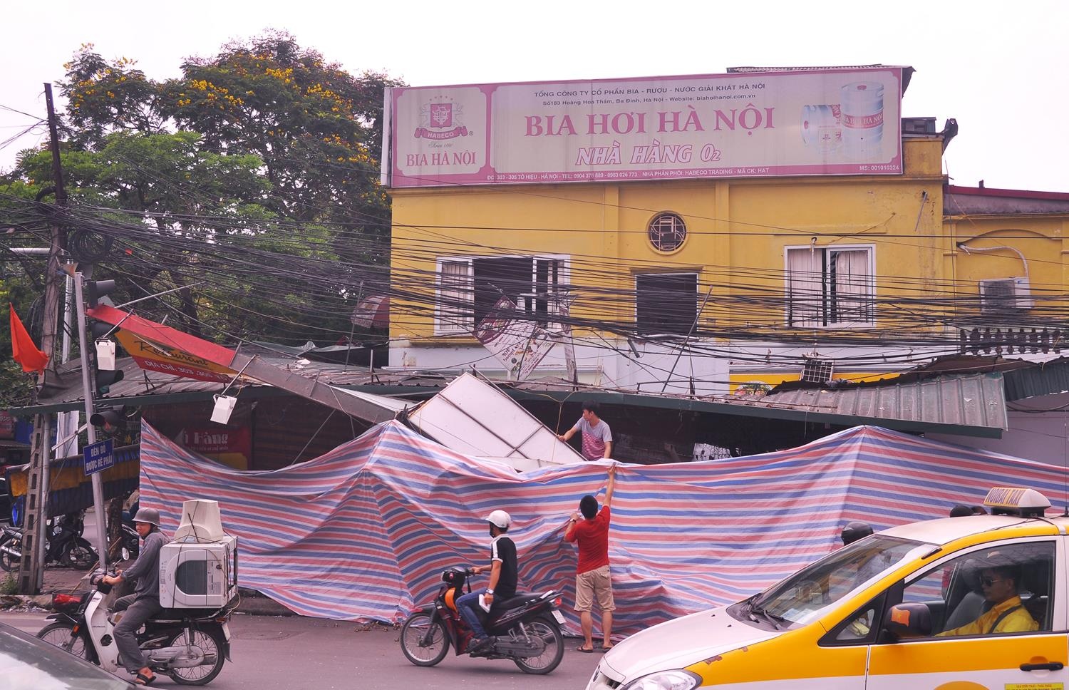 3 nguoi bi hat vang khoi giuong trong vu no gas quan bia hinh anh