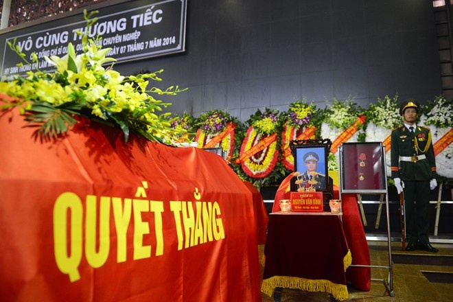 18 chien si hy sinh duoc truy tang huan chuong chien cong hinh anh