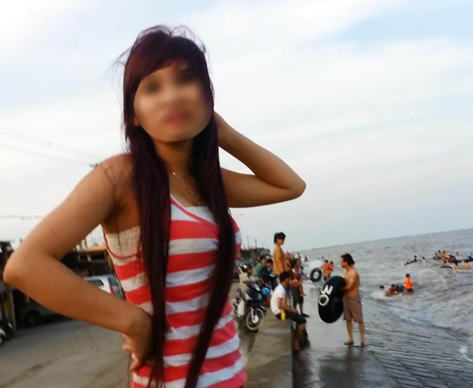 Gai goi Quat Lam khoe thu nhap khung hau World Cup hinh anh