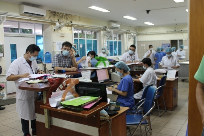 Quầy lễ tân nơi các bác sỹ bị đối tượng hành hung.