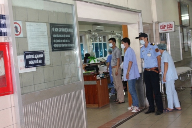 Khoa cấp cứu Bệnh viện Bạch Mai, nơi xảy ra sự việc.