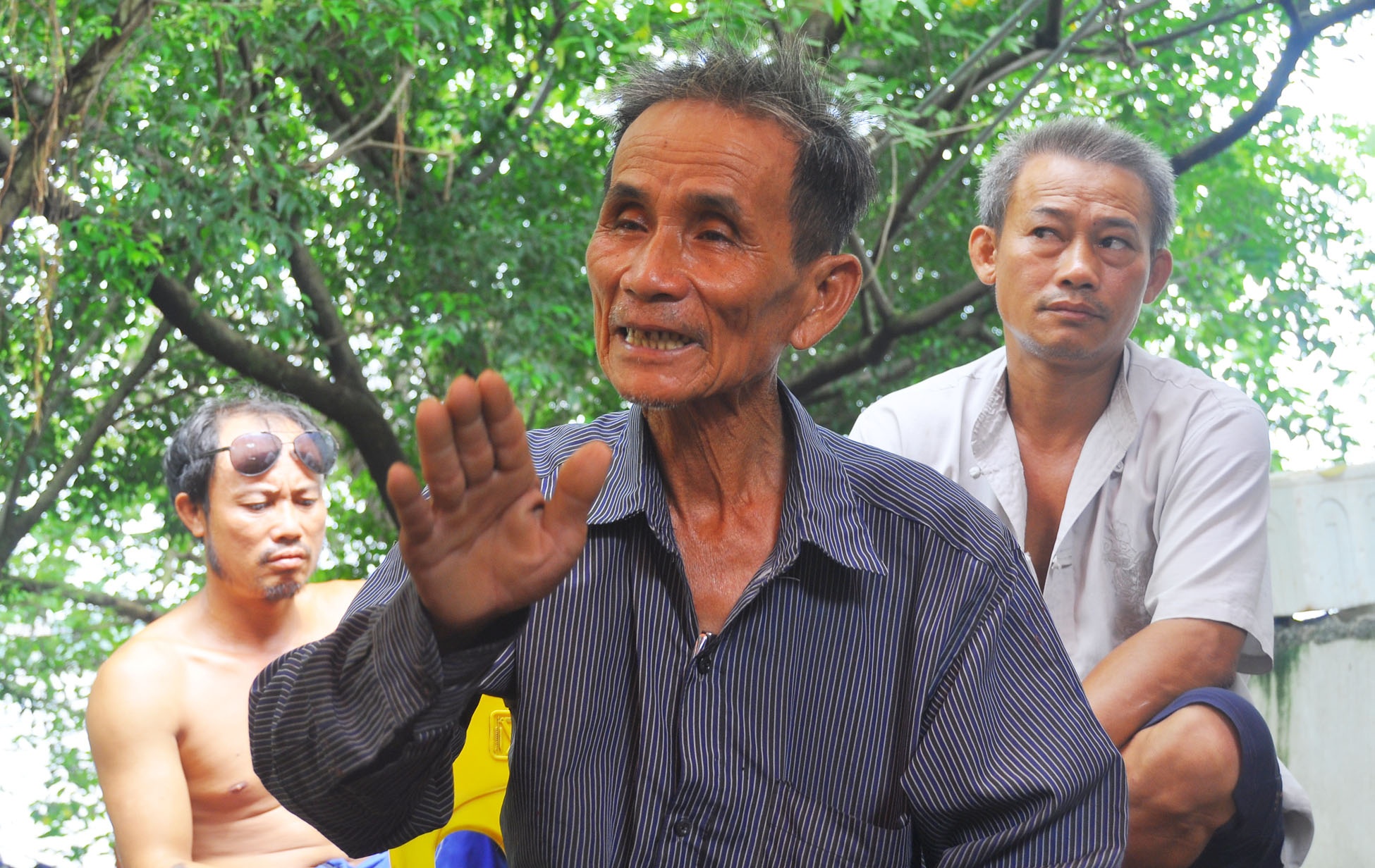 Ông Nguyễn Văn Hiệu, trưởng bến đò Băn Đức kể về kinh nghiệm vớt thi thể trôi sông.