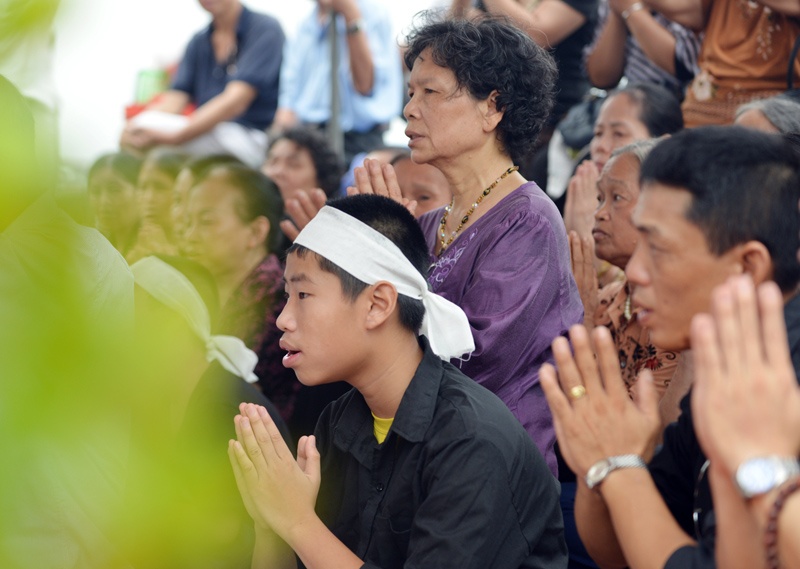 Nguoi dan toi chia se trong ngay cau sieu cho chi Huyen hinh anh