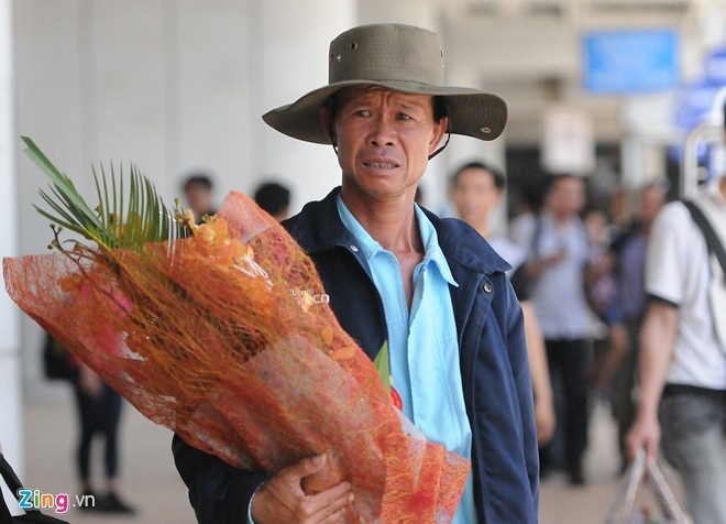 Them 245 lao dong tu vung chien su Libya ve nuoc hinh anh