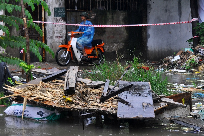 Dan tu chang day ngan xe co qua lai 'diem den' ung ngap hinh anh