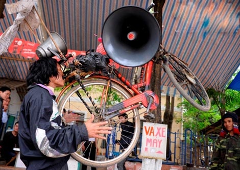 Những màn biểu diễn xiếc của Vừn.