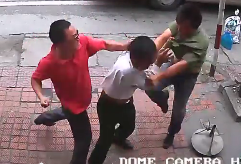 Lai, phu xe hanh hung khach da man bi xu nghiem hinh anh