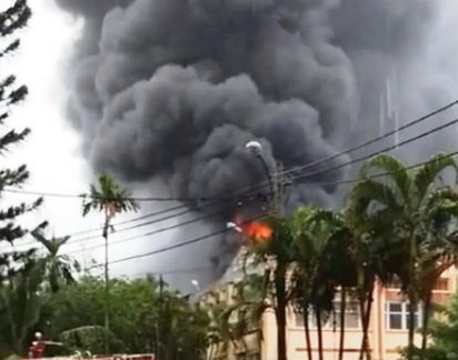 Kho son bung chay sau khi linh cuu hoa ra ve hinh anh