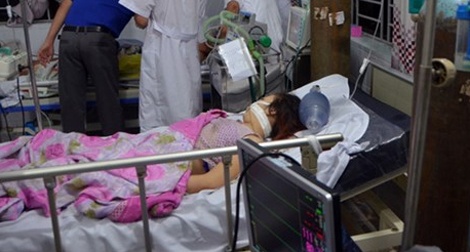 Một nạn nhân đang được điều trị tích cực