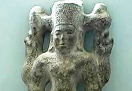 Dao dat trong chuoi phat hien tuong than hon 1.000 tuoi hinh anh