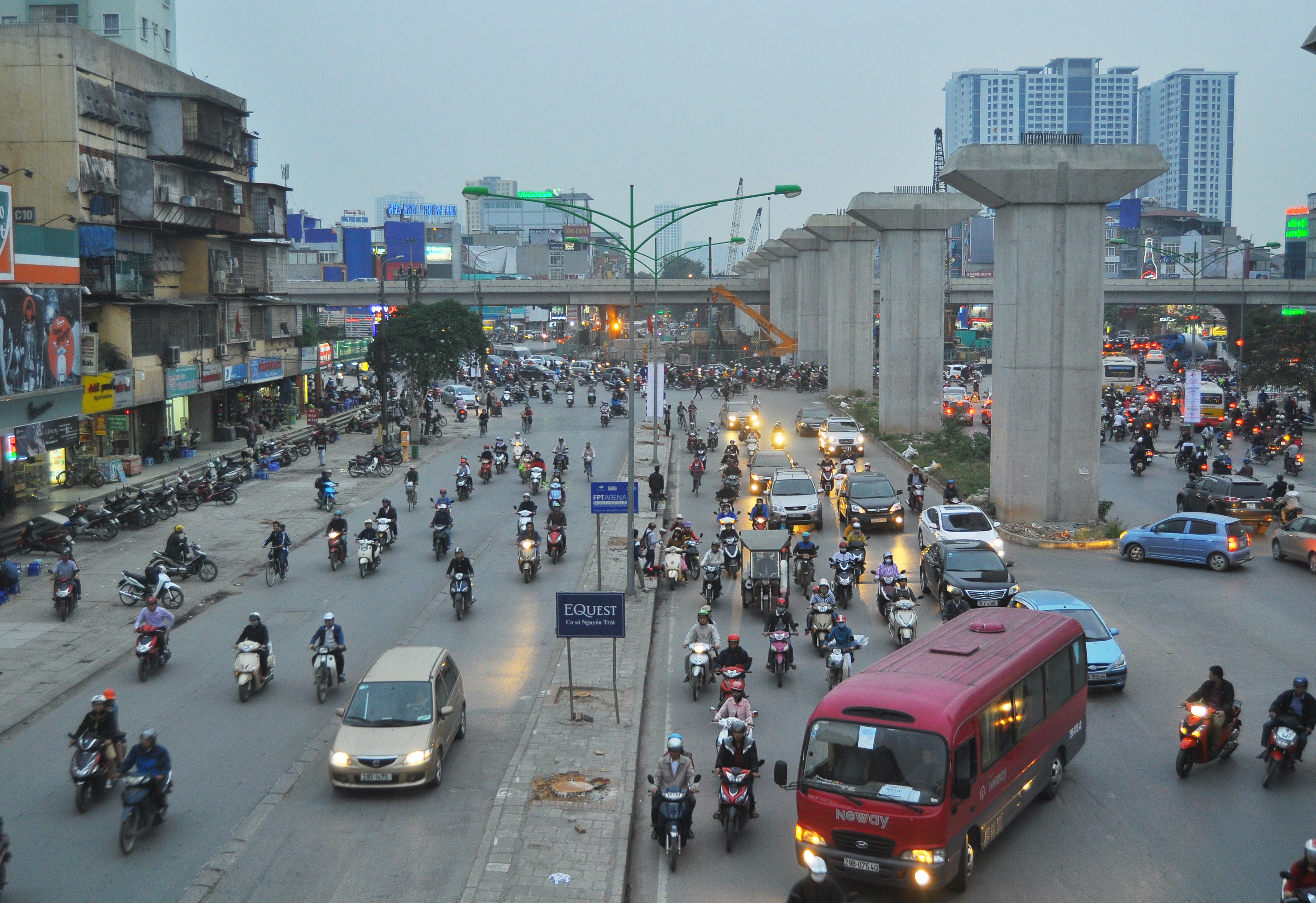 Hàng cây biến mất. Ảnh: Hoàn Nguyễn.