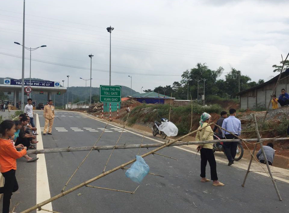Dan lai dung rao chan tren cao toc dai nhat Viet Nam hinh anh
