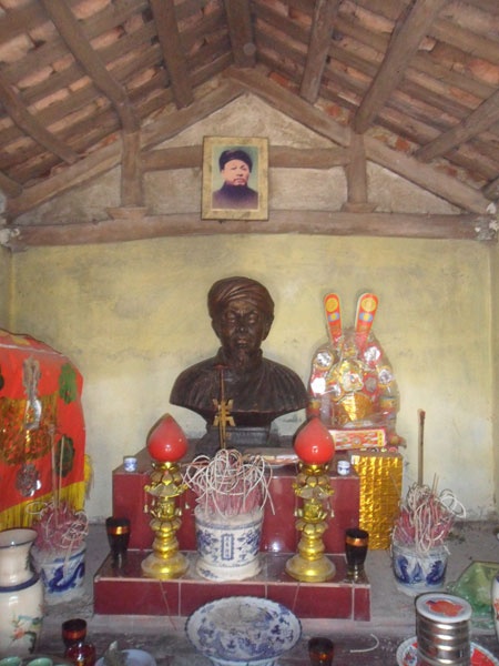 Đền thờ Hoàng Hoa Thám ở Tân Lập, Mai Trung, Hiệp Hòa.