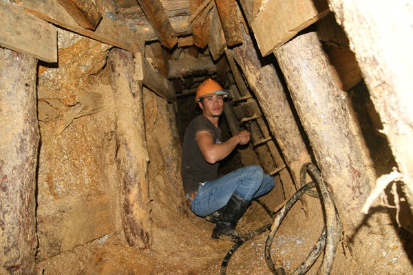 Tan thay nhung ngach ham giai cuu 12 nan nhan mac ket hinh anh