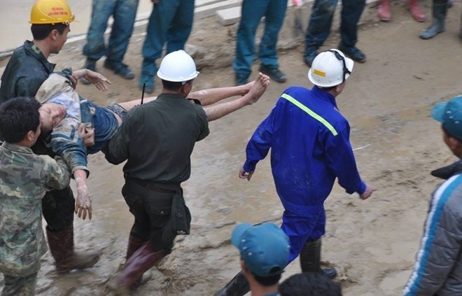 Nan nhan vu sap ham Da Dang ke ve 82 gio mac ket hinh anh