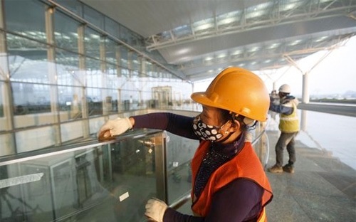 Nang suat lao dong Viet Nam bang 1/3 Trung Quoc hinh anh