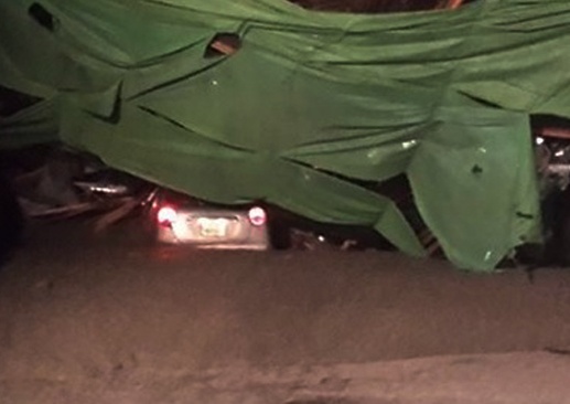 4 nguoi trong taxi bi 80 tan betong de thoat chet the nao? hinh anh